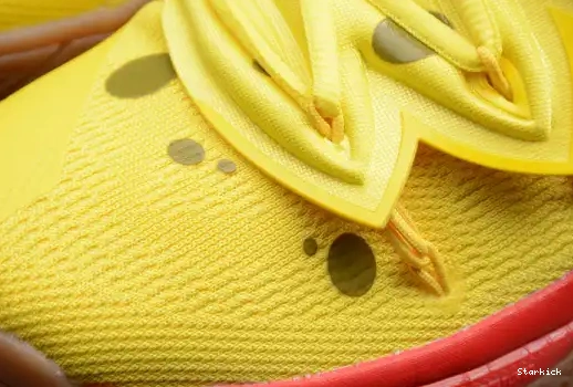 KYRIE SQUAREPANTS NIKE 5 CJ6951-700 X SPONGEBOB 0611